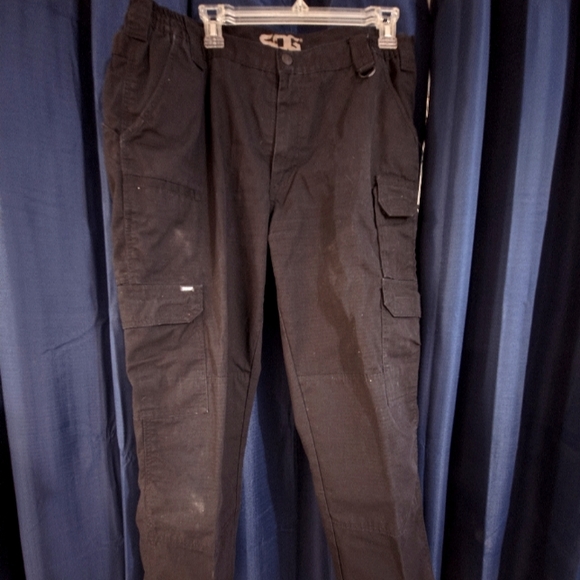 SOG Cargo Pants black Have been altered to 38x30. - Picture 1 of 2